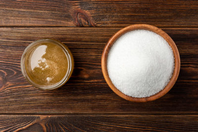 Mel ou açúcar: qual adoçante é mais saudável?