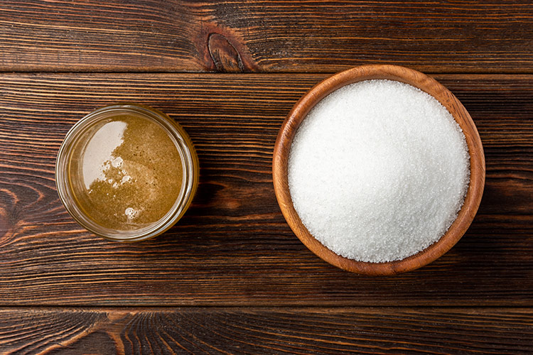 Mel ou açúcar: qual adoçante é mais saudável?